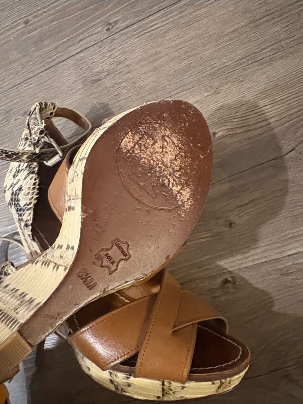 Tory Burch Livia Tan Leather and Snakeskin Wedge Sandals Size 6.5 - Picture 5 of 7
